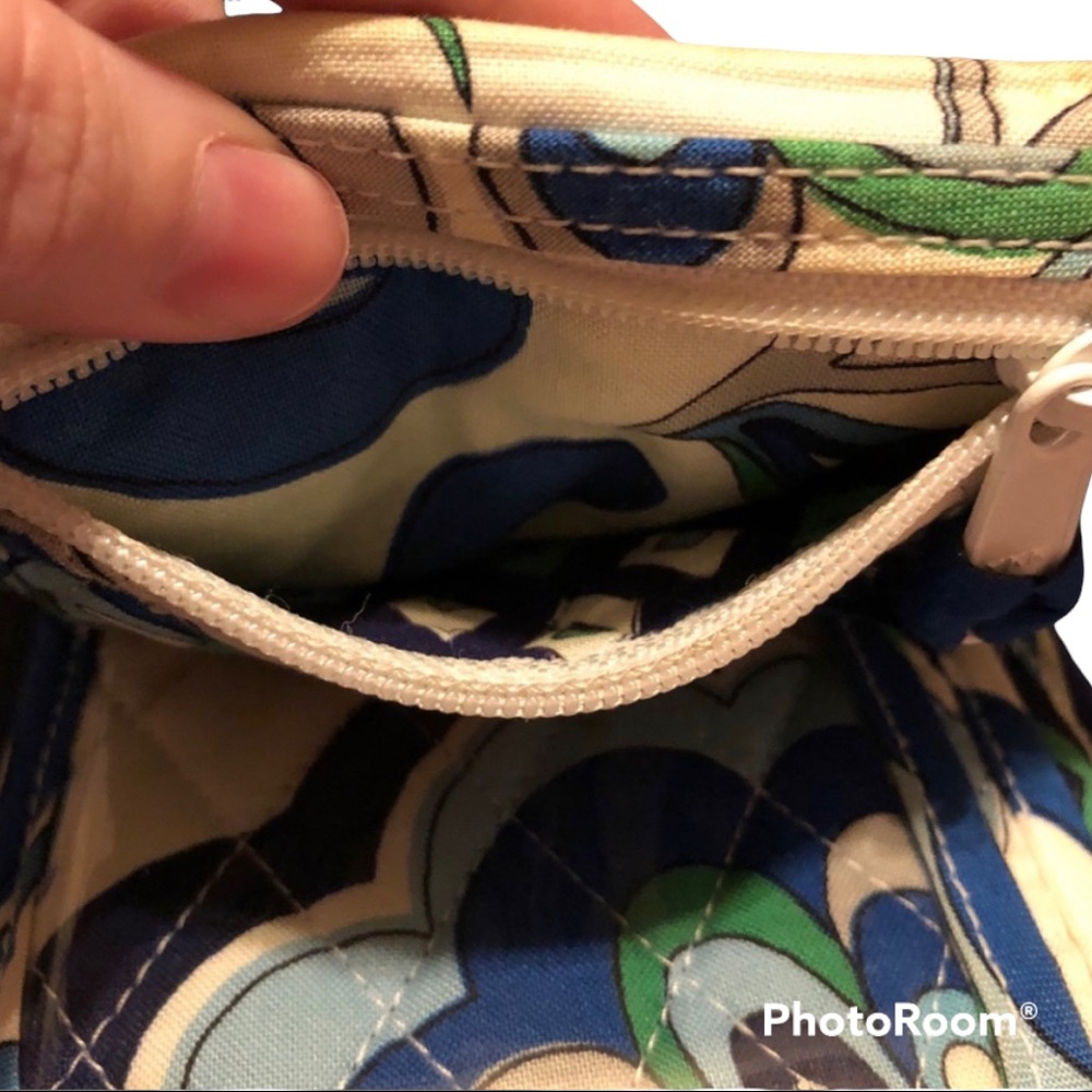 Vera Bradley Tri Fold Wallet - Picture 6 of 7